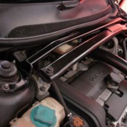 Volvo S60/S60R/V70 UltraRacing 2P Front Upper Strutbar