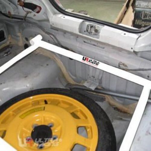 Honda Integra 01-06 DC5 UltraRacing Rear 4-Point Trunk Brace