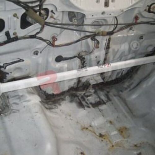 Honda Integra 94-01 DC2 UltraRacing Rear Trunk Bar