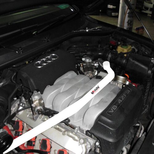 Audi Q7 4.2 08+ UltraRacing 2-Point Front Upper Strutbar