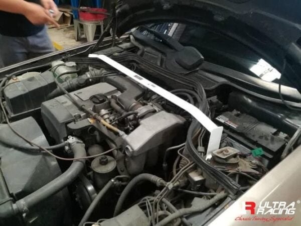 Mercedes E Class (W124) Ultra Racing 2-Point Front Strut Bar - UR-TW2-2157