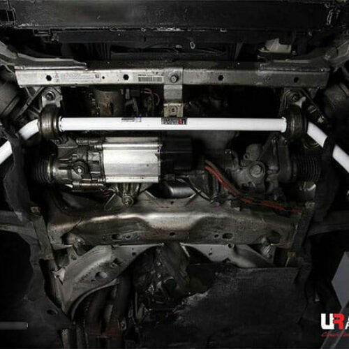 BMW 5 F10 525i 2.5 2WD 10-17 Ultra Racing Front Sway Bar 27mm – URTW-AF27-468