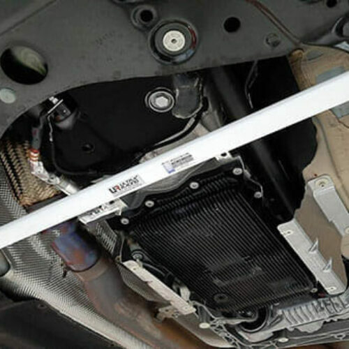 BMW X4 G02 3.0T 4WD 18+ Ultra Racing 2-Point Front Lower Tiebar – URTW-LA2-4001