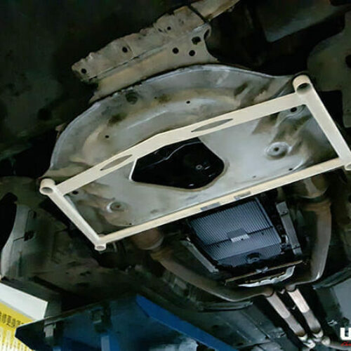 BMW 6-Series E63 03-10 Ultra Racing Front Lower Brace – URTW-LA4-3691