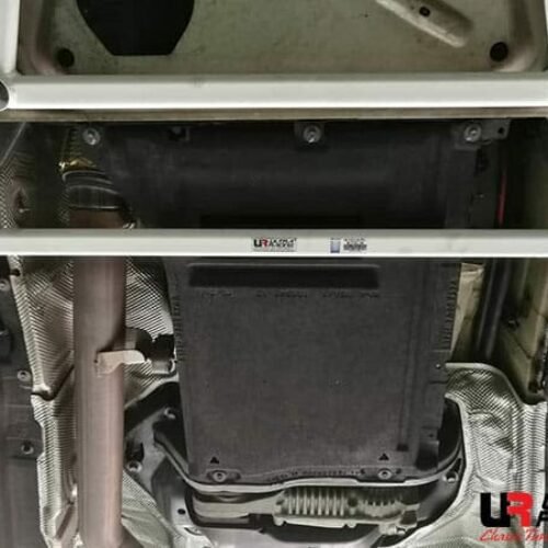 BMW X5 F15 M50D 3.0D TT 14-18 Ultra Racing 2-Point Mid Lower Brace – URTW-ML2-3409