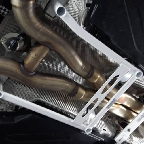 Mercedes C63 S205 02-11 V6 Ultra Racing 4-Point Mid Lower Bar – URTW-ML4-3882