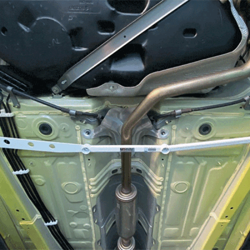 Suzuki Swift Sport A2L414 1.4 17+ Ultra Racing 4-Point Mid Lower Brace – URTW-ML4-4011