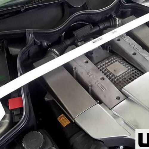 Mercedes C AMG W203 00-07 Ultra Racing 2-Point Front Upper Strut Bar – URTW-TW2-2903