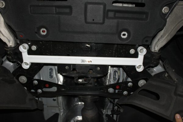 Ford Mondeo MK5 2.0D 2WD 14-22 Ultra Racing Front Lower Bar - URUS-LA4-2422