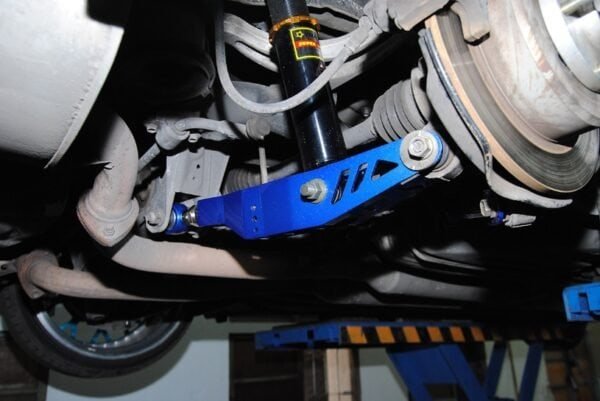 Rear Lower Arm Lexus, Toyota - Image 2