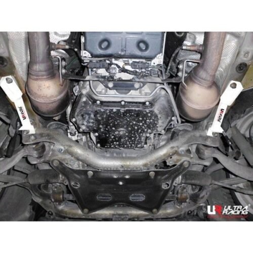 Mercedes C-Class/ AMG 07+ W204 Ultra Racing 2x 2-Point Front Side Bar – UR-LS4-1823P