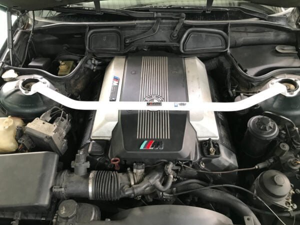 BMW 7-Series E38 730/740 Ultra Racing Front Upper Strutbar - UR-TW2-735