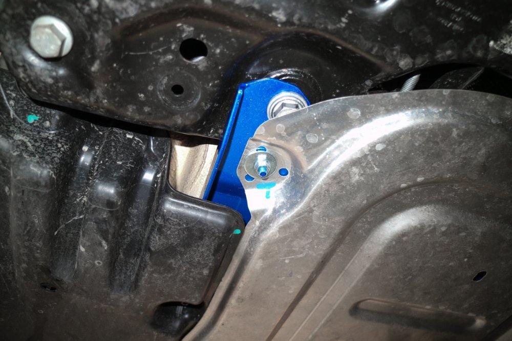 Front Lower Brace Volkswagen POLO - Image 9